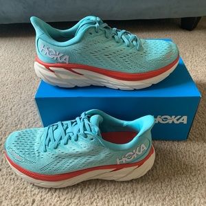 NWT Hoka Clifton 8 Running Shoes, Women Size 8